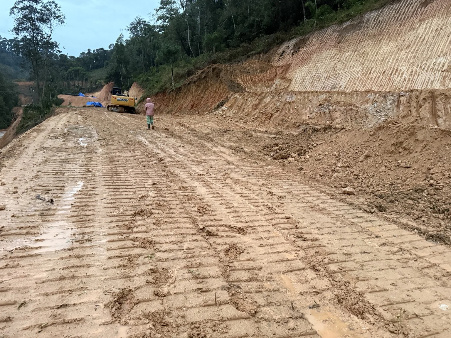 Terraplanagem das vias internas